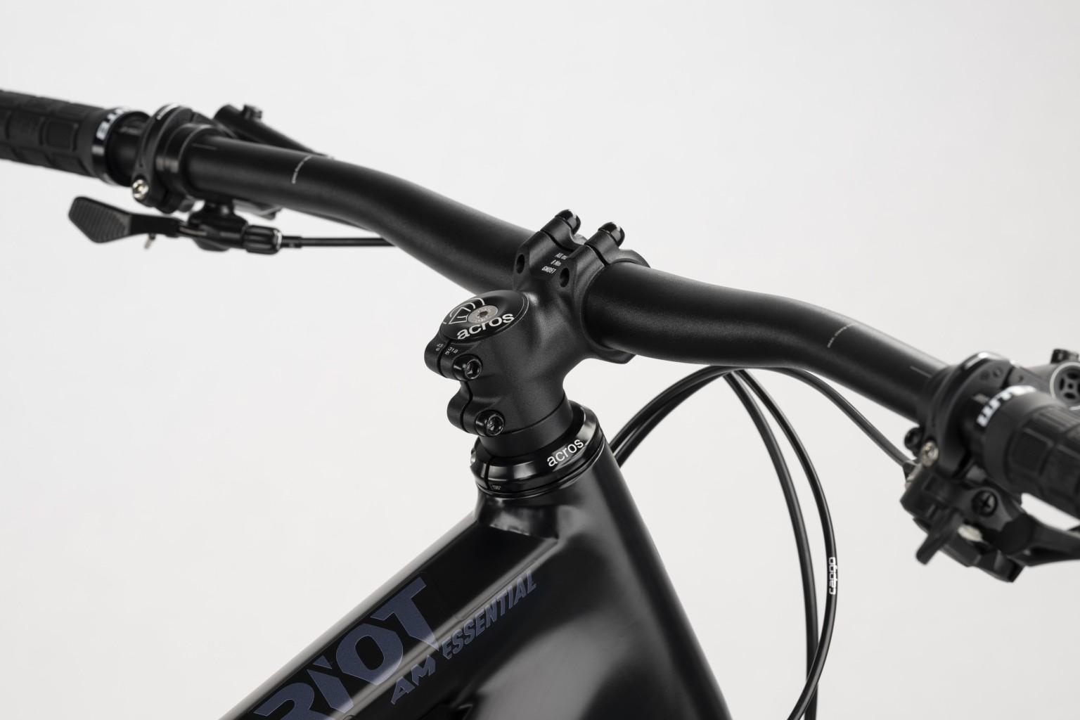 GHOST Riot AM AL 160/150 Essential Black/Grey - L - Image 2