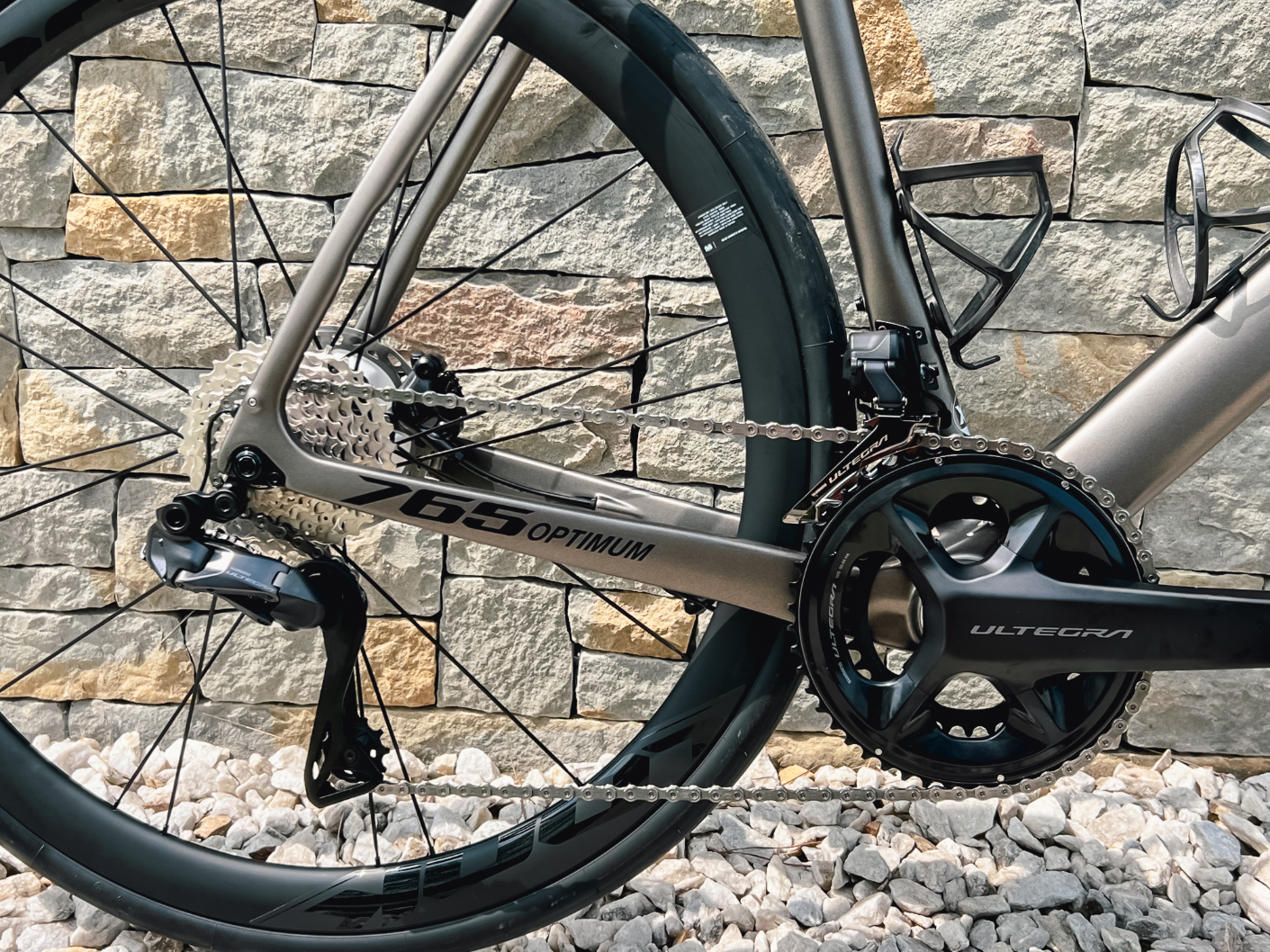 LOOK 765 Optimum 2 Disc Charcoal Metallic Black Satin ULT Di2 R38D Wheel - XS - Image 10