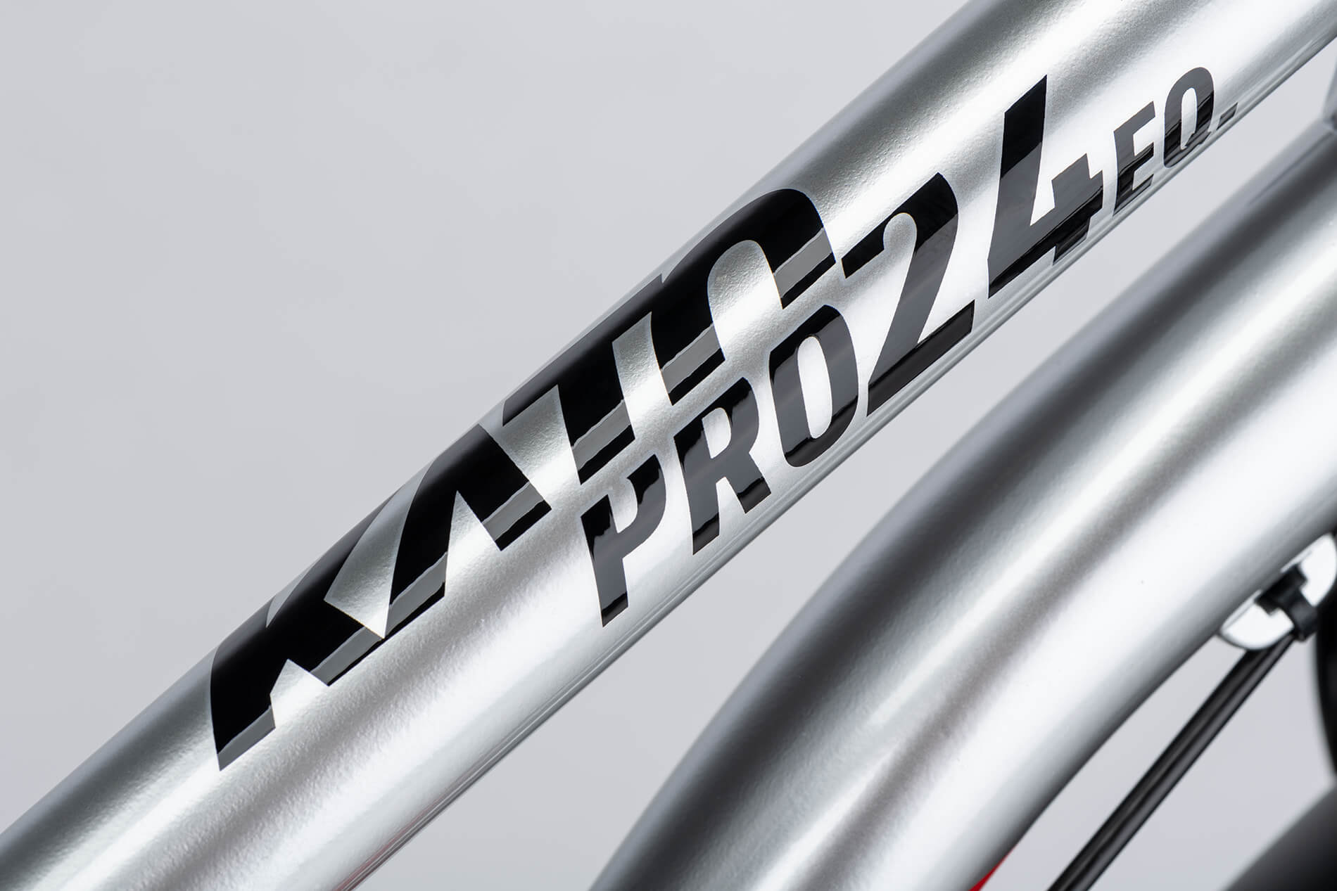 GHOST Kato 24 Pro EQ Silver/Red Gloss - Image 4