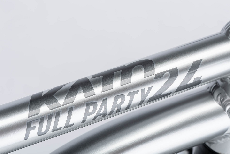 GHOST Kato 24 Full Party Silver/Dark Silver Gloss - Image 3